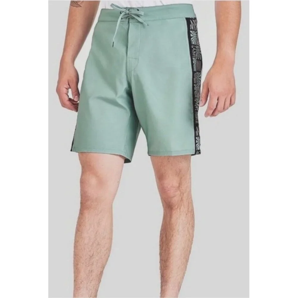 Vans Sidelines Board Shorts Size 38 Men’s “Off The Wall” NWT $54 Swim Pockets